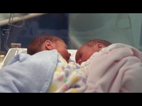 Download Mother Gives Birth to Twin Girls, 30-Minutes Later Doctor Walks In and Tells Parents ‘I'm Sorry’