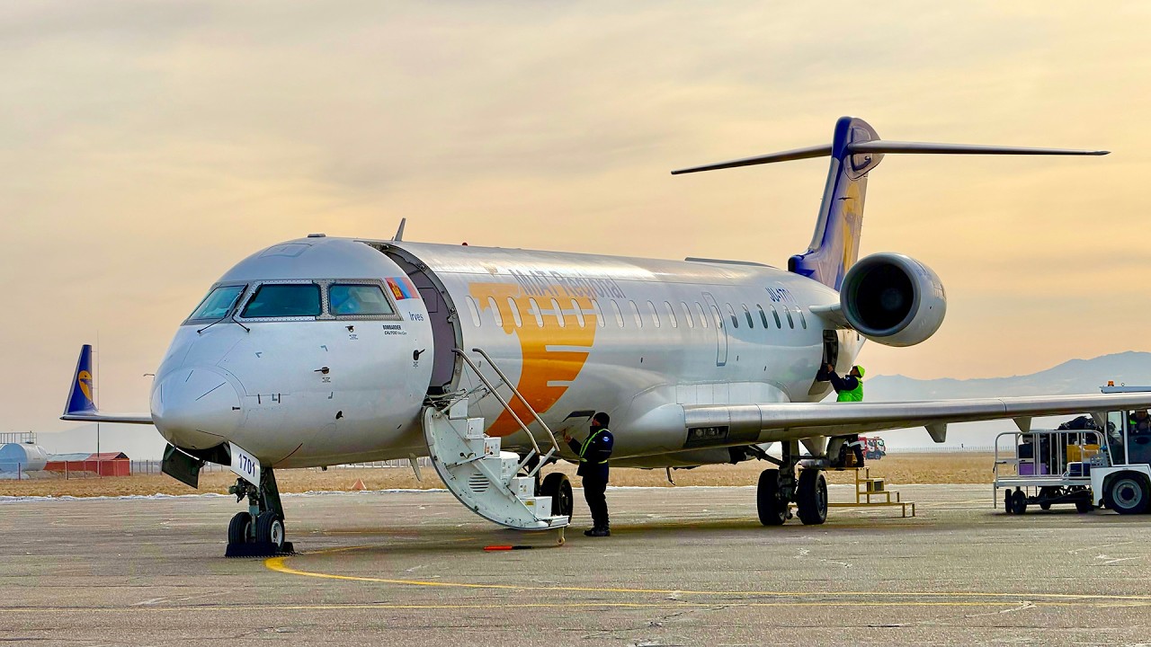 Полет из Улан-Батора в монгольскую глубинку — город Ховд | Bombardier CRJ-700