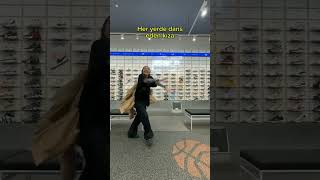 Utancından Odasından Çıkamayan Kızdan Dans Eden Kıza Ayı