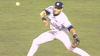 WS1998 Gm4: Jeter robs a hit with off-balance throw