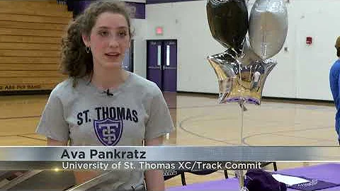 Memorial seniors put pen to paper