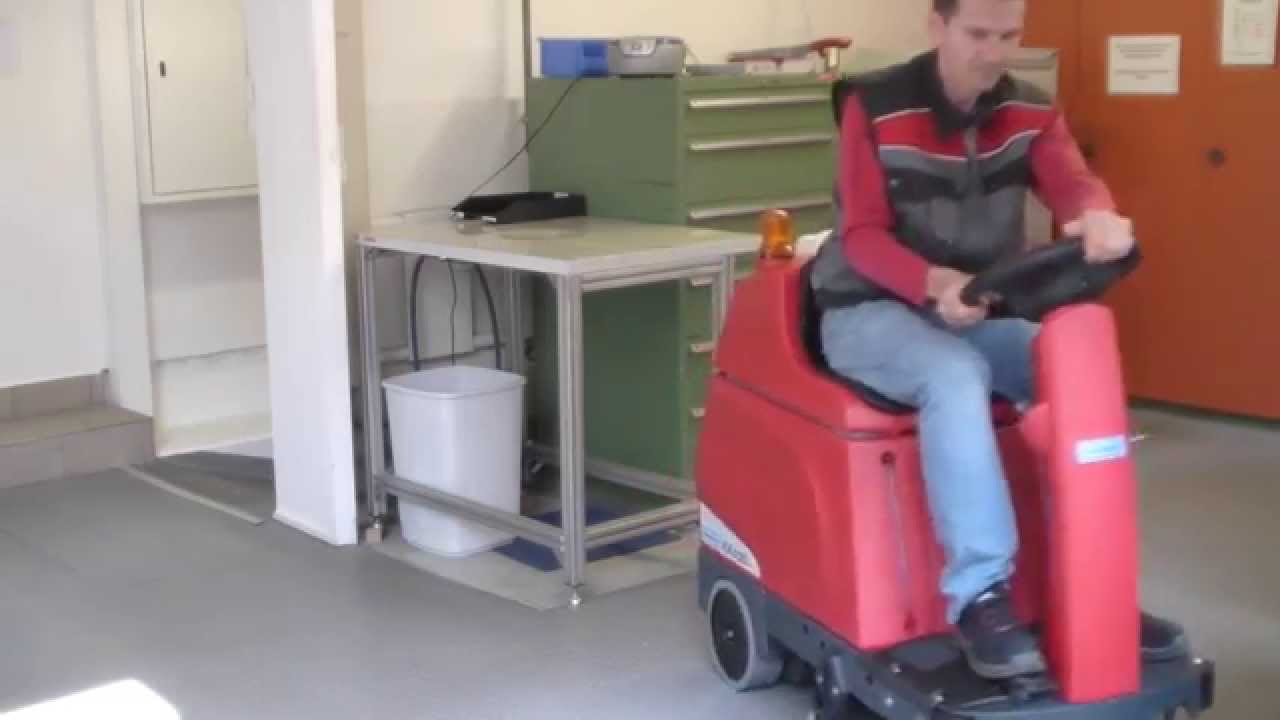 polomoechnaya mashina s mestom dlya operatora cleanfix ra 535 ibct dlya uborki tverdyh polov