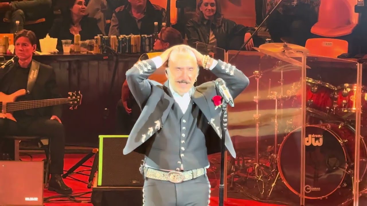 ALEJANDRO FERNÁNDEZ Hoy Tengo Ganas De Ti PALENQUE LEÓN GTO MÉXICO 2024