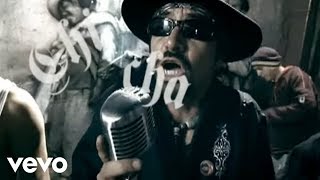 Video thumbnail of "Maldita Vecindad Y los Hijos Del 5to Patio - Los Agachados (Video Clip)"