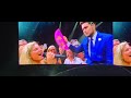 Michael Bublé shocked by a fan. Alba sings My Way. Barcelona