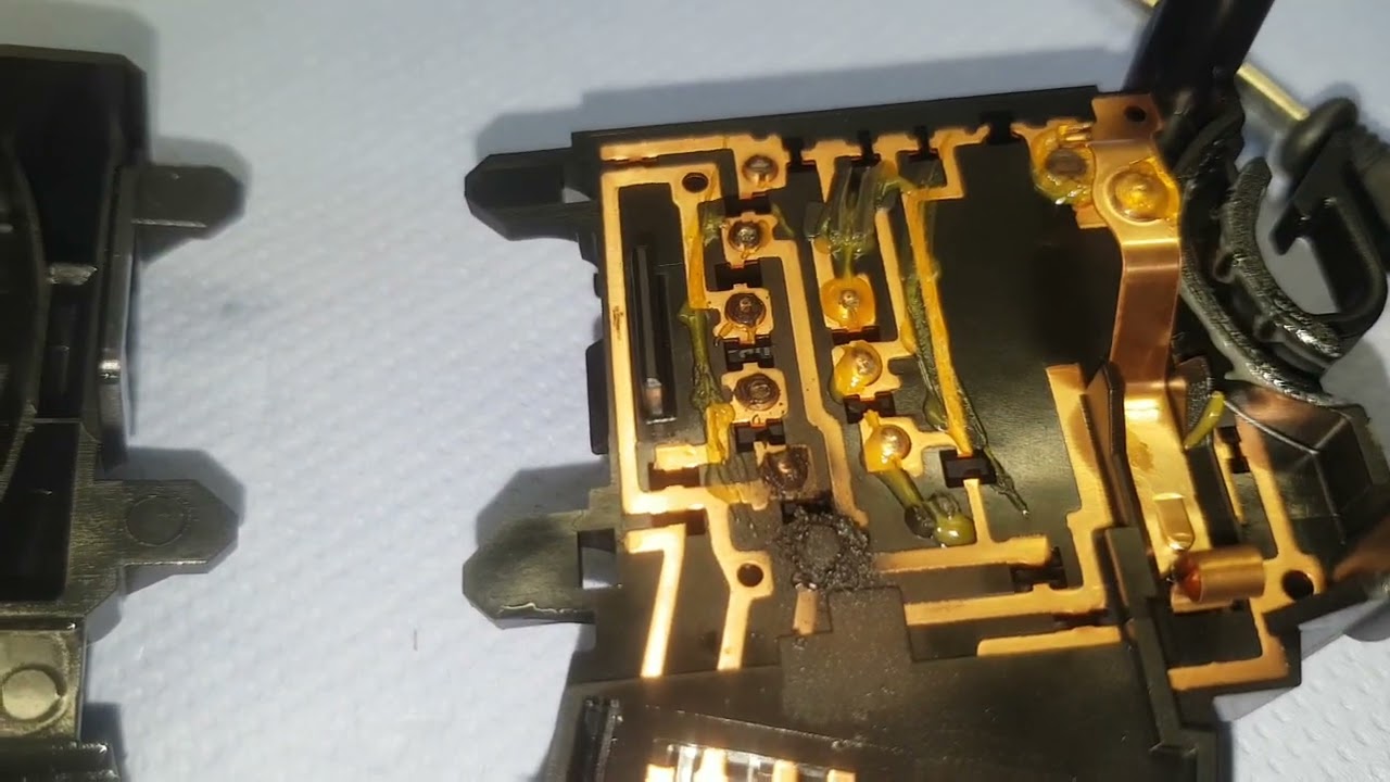 Toyota Prado 150. Дым из под кожуха рулевой колонки при включении ...