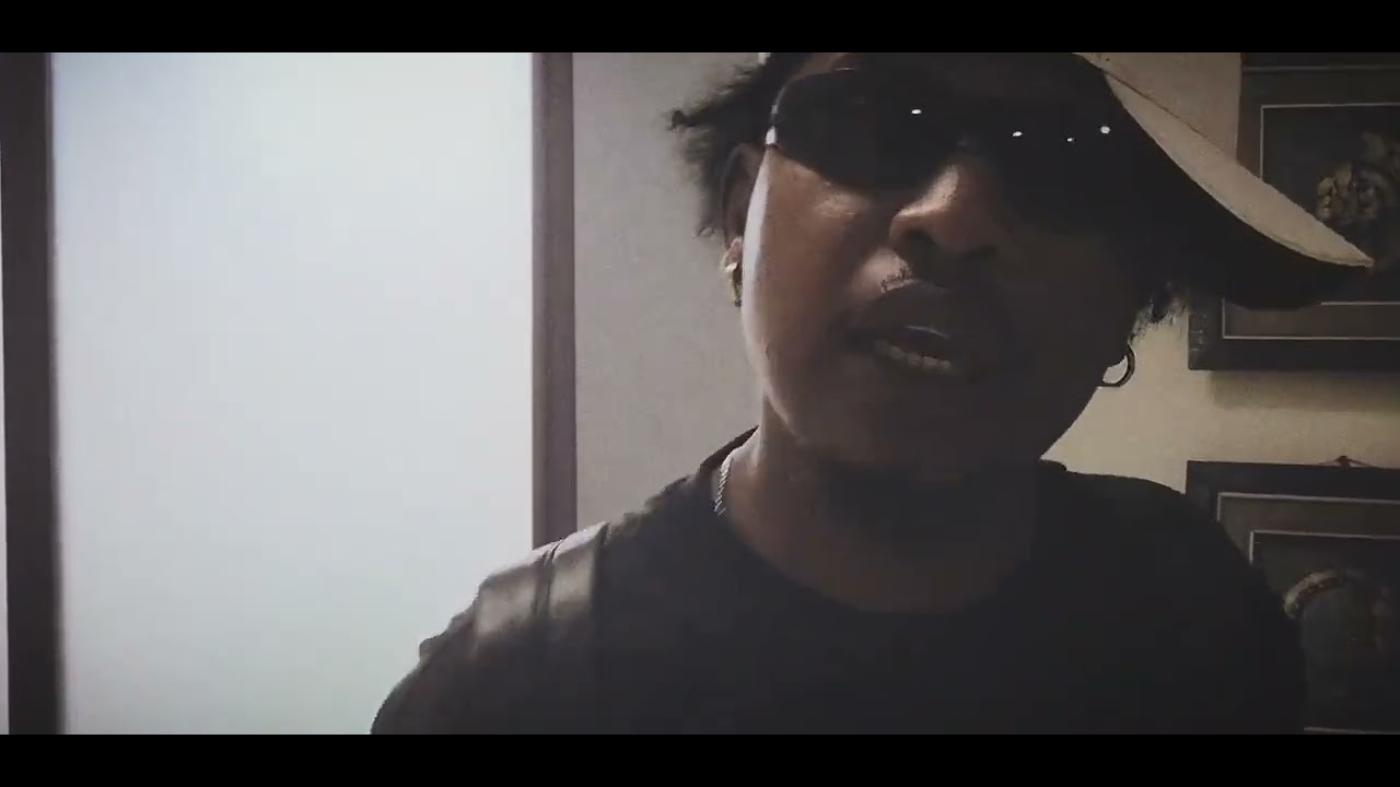 Regardez TREEZY - FreestyleX (Visualiser official) sur YouTube Regardez TREEZY - FreestyleX (Visualiser official) sur YouTube