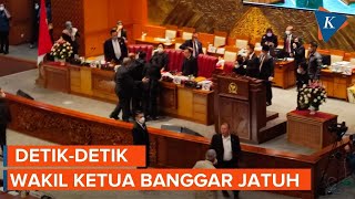 Momen Wakil Ketua Banggar Terjatuh Saat Serahkan Laporan di Rapat Paripurna DPR