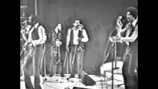 JUAN FORMELL y Los  Van Van de Cuba  - Será Que Se Acabo-Año  1984