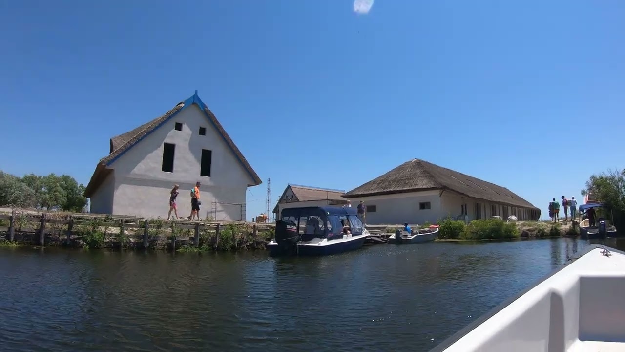 Canalul si cherhanaua Perisor - Delta Dunarii 4K - 2022