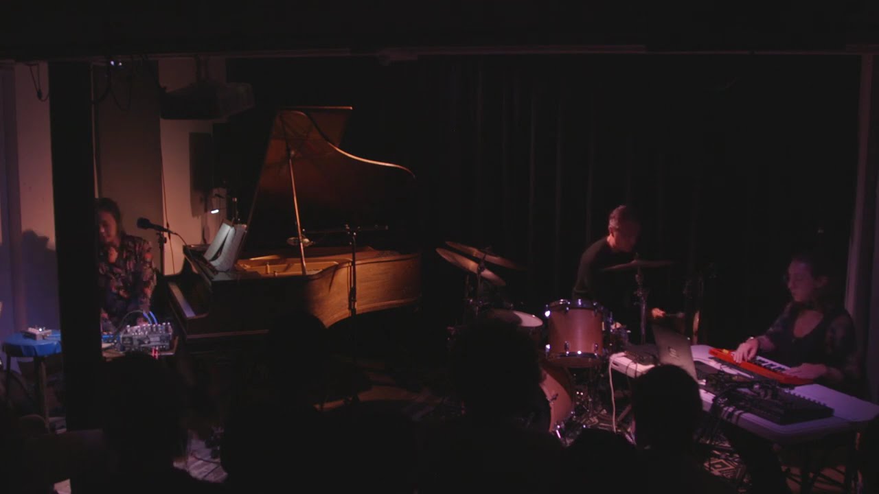Guarda Olivia Block Band live at Indexical 10-11-24 su YouTube Guarda Olivia Block Band live at Indexical 10-11-24 su YouTube