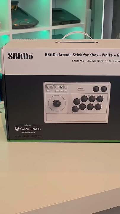 Unboxing the 8bitdo Xbox arcade stick and playing some Street fighter 6 on Xbox Series X