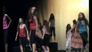 Video thumbnail of "dal musical SCUGNIZZI: ARRANGIAMMECE...TEATRO NUOVO-SALERNO KLEDI DANCE SAGGIO 28-6-2009"