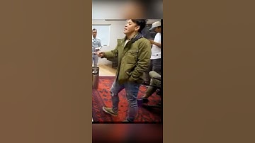 Ekspresi  Ariel noah saat di ruangan briefing lagu Jika Engkau !
