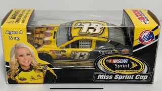 VOITURE DE NASCAR 1/24 de collection limitée numérotée looney tunes