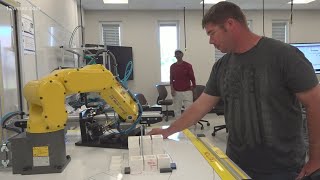 Artificial intelligence studio for college students opens in Warner Robins at the VECTR Center