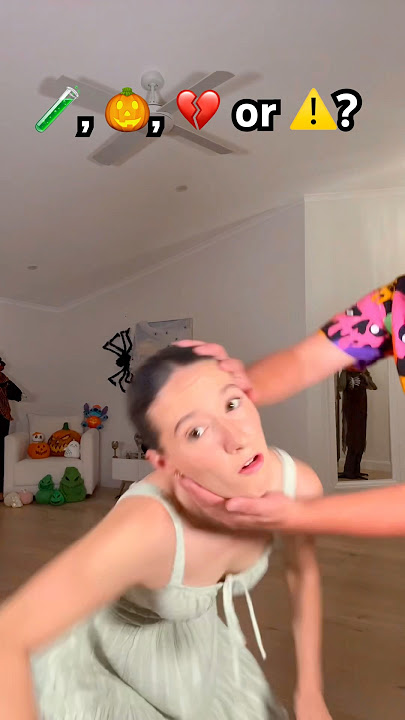 WE NEED TO KNOW!? 😅 VIRAL SIREN HEAD TIKTOK DANCE #dance #trend #viral #couple #funny #shorts