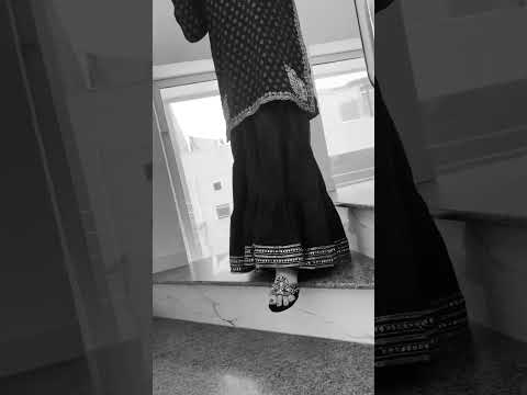 Janay Walo Ki Bs Yadain Hiii Rah Jati Ha 