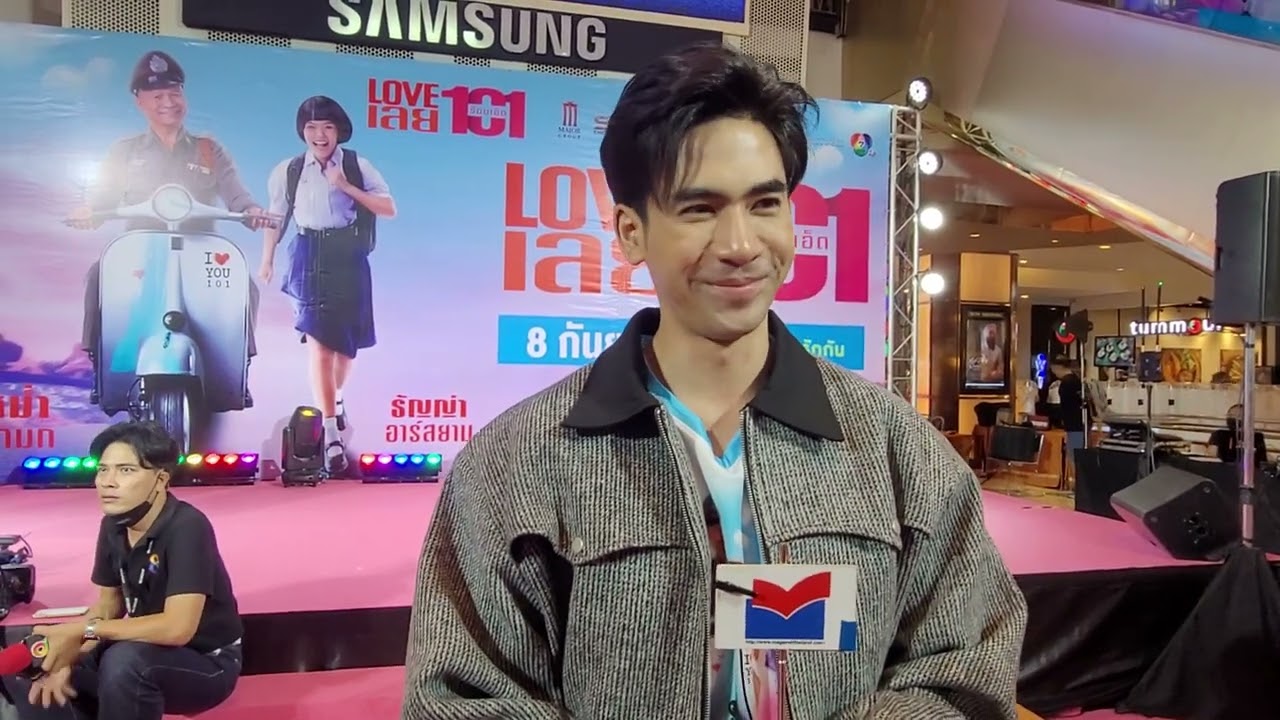 ละคร พ่อจ๋า แม่อยู่ไหน 2568 ในดินแดนแห่งความฝันและเสียงเพลงของทุ่งอีสาน "พิณ" หนุ่มหมอลำหัวใจแกร่งได้พบกับ "น้ำผึ้ง" นักร้องสาวผู้เป็นดั่งบทเพลงรักในชีวิต ทั้งคู่ร่วมสร้างรังรัก ถักทอสายใยด้วยเสียงหัวเราะของ แคน ลูกชายตัวน้อย ทว่า…ในยามที่ชีวิตกำลังผลิบาน หายนะก็คืบคลานเข้ามา เมื่อน้ำผึ้งหายไปราวกลีบเมฆ พิณต้องเผชิญหน้ากับความมืดมิดทั้งทางกายและทางใจ เหลือเพียงคำถามจากแคนที่บาดลึกกว่าสิ่งใด "แม่อยู่ไหน" การเดินทางตามหาความจริงจึงเริ่มต้นขึ้น ท่ามกลางอุปสรรคและปมปริศนาที่ซ่อนเร้น เพื่อเติมเต็มครอบครัวที่ขาดหายไป 12