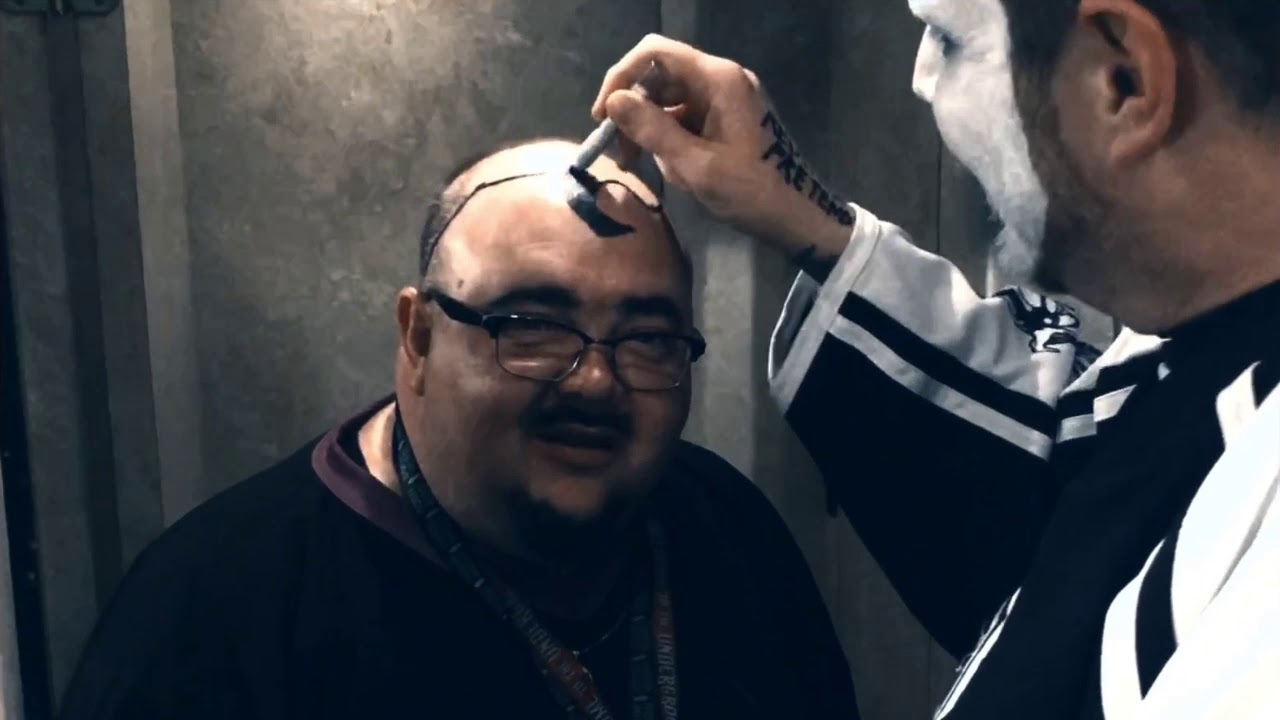 The Barber Shop (Twiztid Tour Bus Exclusive)