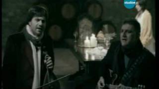 Video thumbnail of "Manos Pyrovolakis - Ola Gia Ola"