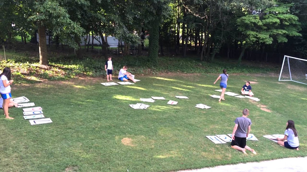 The Kids Playing A Life Size Game Of Dutch Blitz So Much Fun Youtube