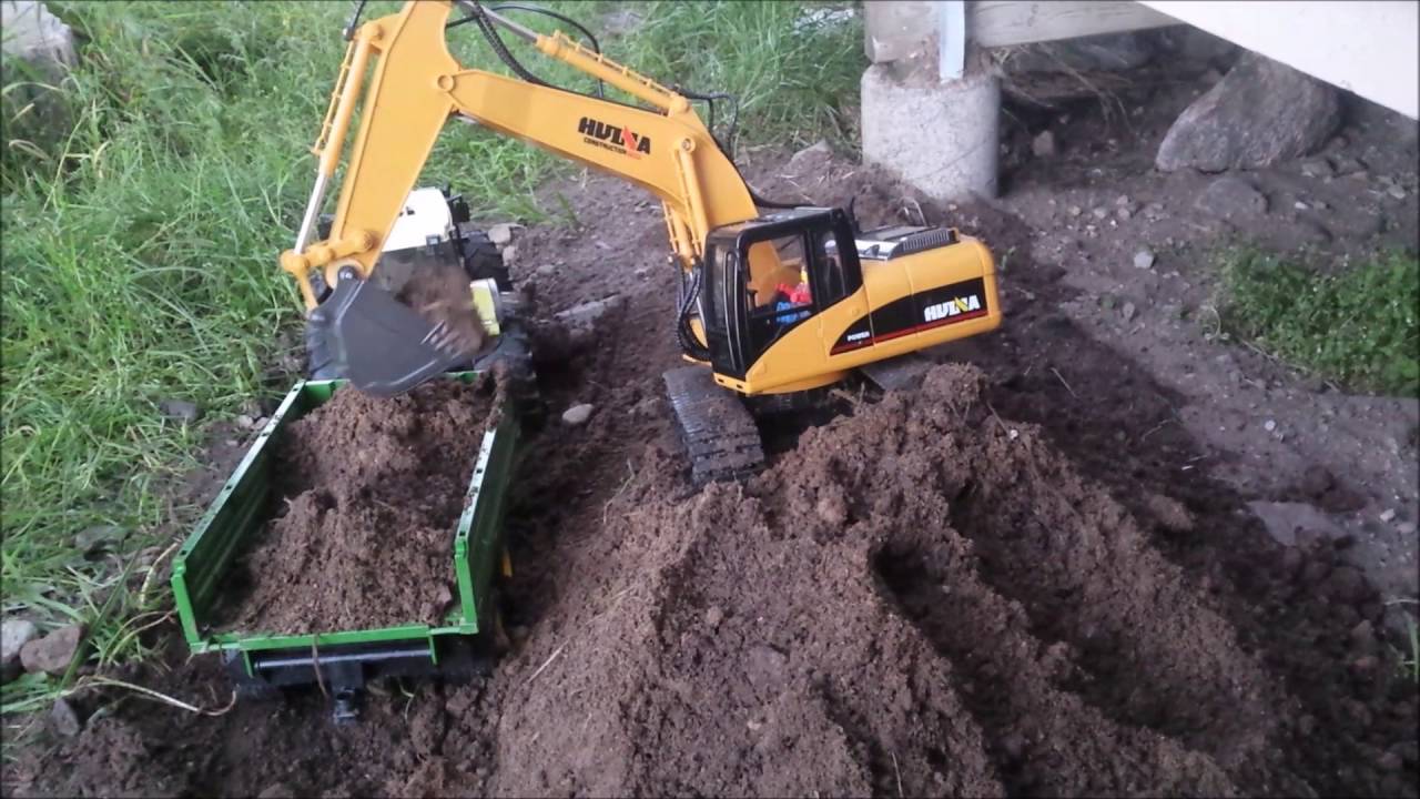 Huina toys excavator - YouTube