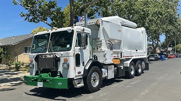 “The Oddball.” Brand New 2025 Peterbilt 520 Labrie Automizer | NRWS