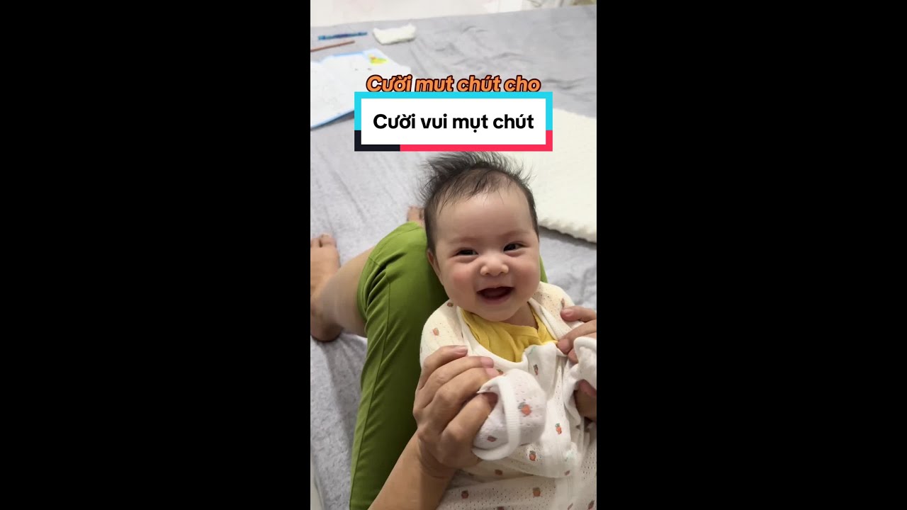 Nụ cười của bé là niềm vui của mẹ 