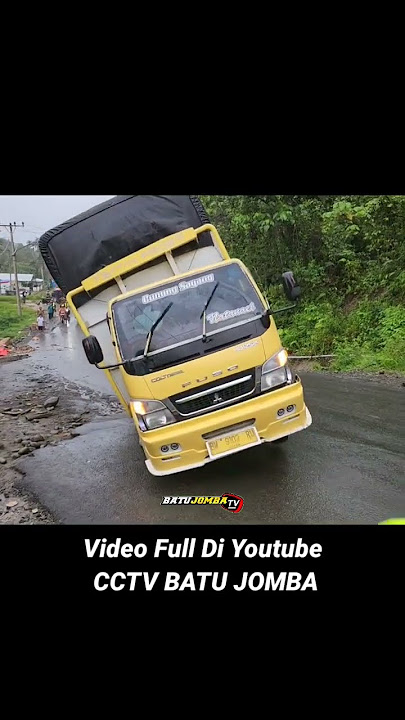 Truk Hampir Terbalik Di Tanjakan Batu Jomba