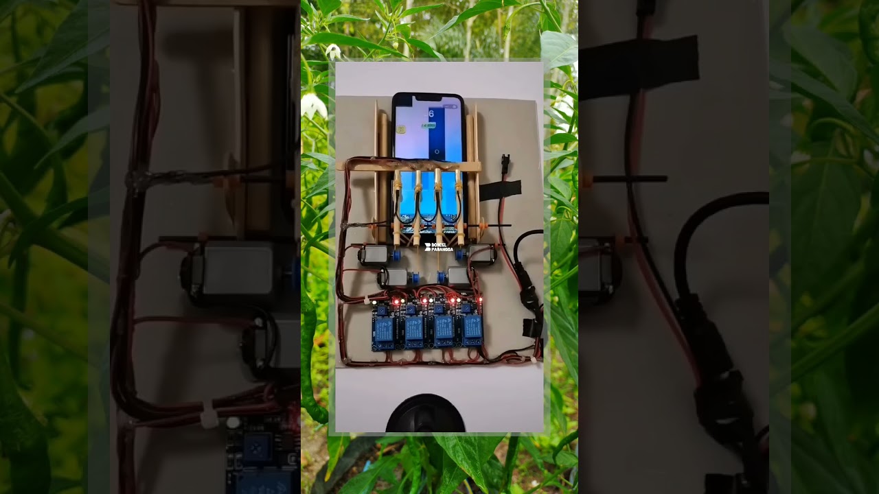 Robot play Piano Tiles 