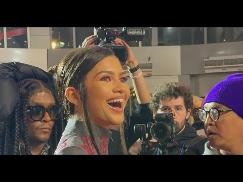Zendaya meeting fans at the premiere in Seoul | zendaya news | zendaya