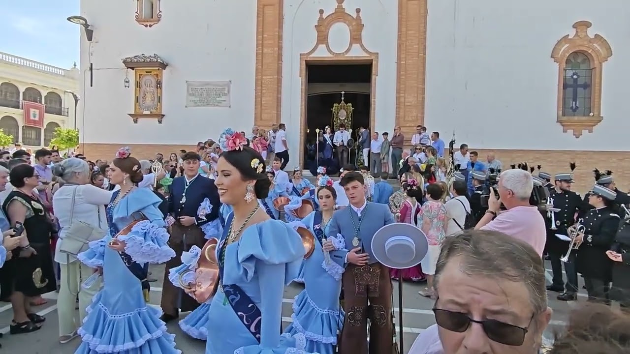 Cruces de Mayo en Rociana del C.,salida de las cuatro Hds. de la Parroquia de S. Bartolomé...2023.