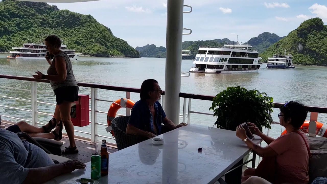 Jade Sail Day Tour on Halong Bay