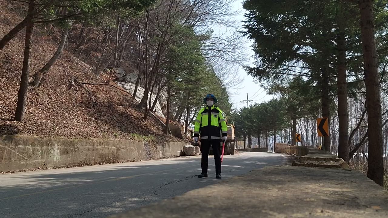 #교통지도   #모범운전자   #모범웃전자진주지회  #교통사고예방  #양보운전 #서행운전  #진주안전김지영 #교통안전   #진주에덴화원   