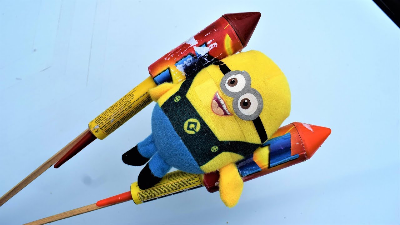 EXPERIMENT MINION ON ROCKET - YouTube