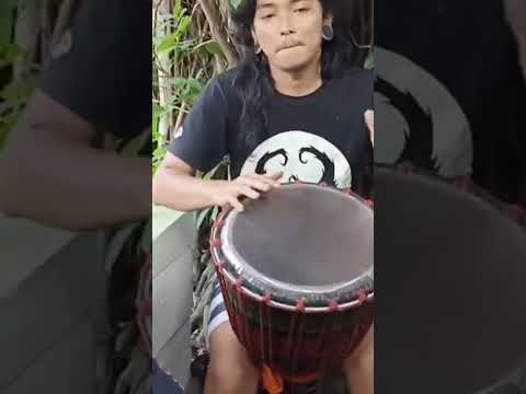 Marjinal Bernyanyi Bareng Teman Papua