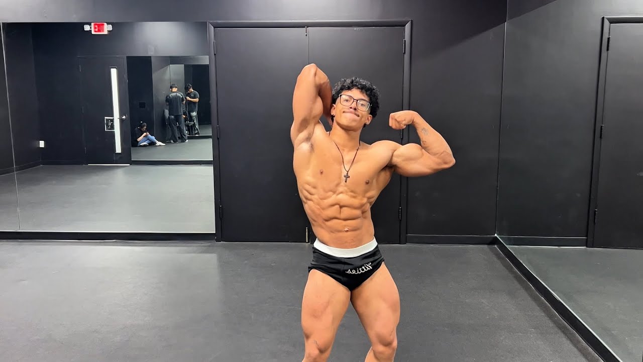 Bodybuilding Prep Ep.1: Were Back!!! Leg day - YouTube
