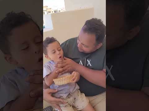 لما الاكل يقف في زور ابنك   لمار سويتز اكسبلور  