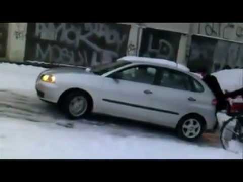 Compilation de glisse sur la neige en voiture - Joke TV