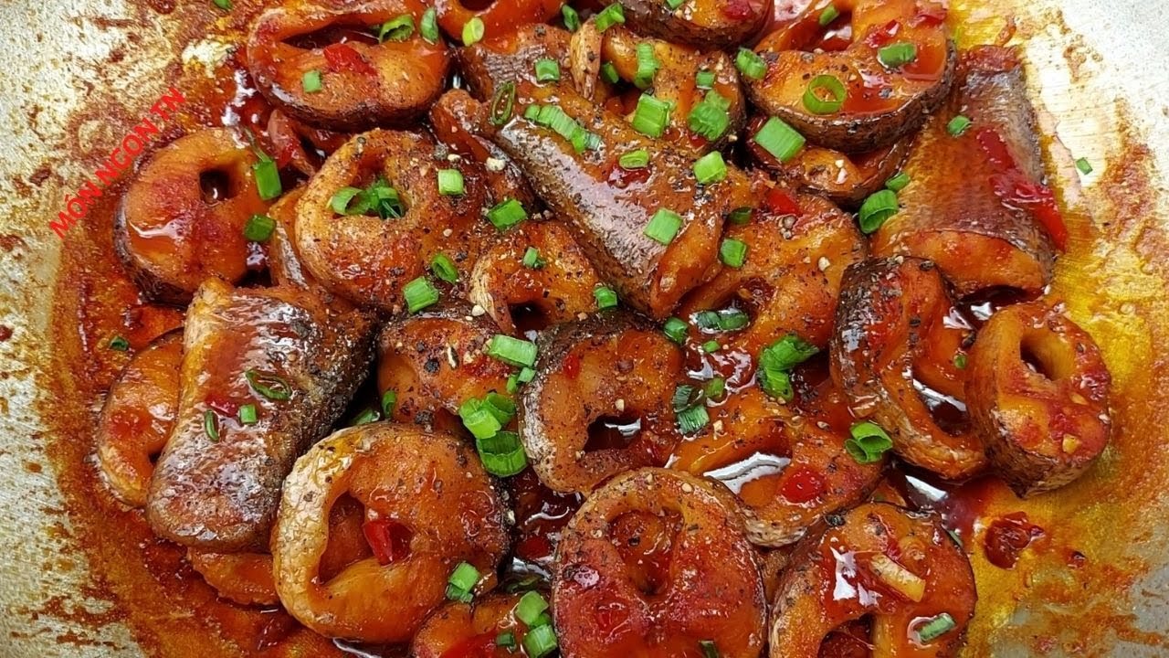 CÁ LÓC KHO TIÊU thơm ngon sánh kẹo cho bữa cơm gia đình