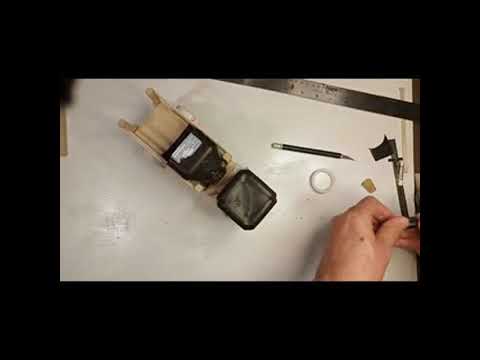 How to make a toy truck with a recycled plastic bottle # 4