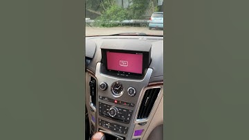 в Cadillac CTS на штатный монитор подключили доп мультимедиа с сохранением всего ориг функционала