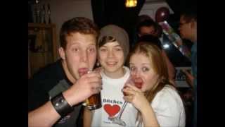 Funny   RARE pictures of Harry Styles