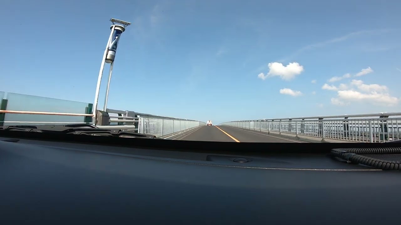 爬江島大橋.傳說要踩盡油門才爬得上