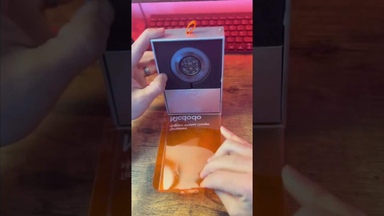 Unboxing a cool transparent wireless magnetic charger from Mcdodo🧲⚡️🫶🏼