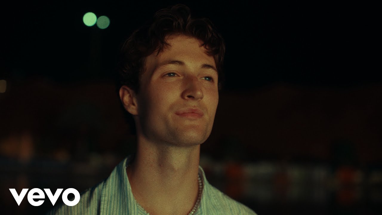 Henry Moodie - good old days (official video) Henry Moodie - good old days (official video)