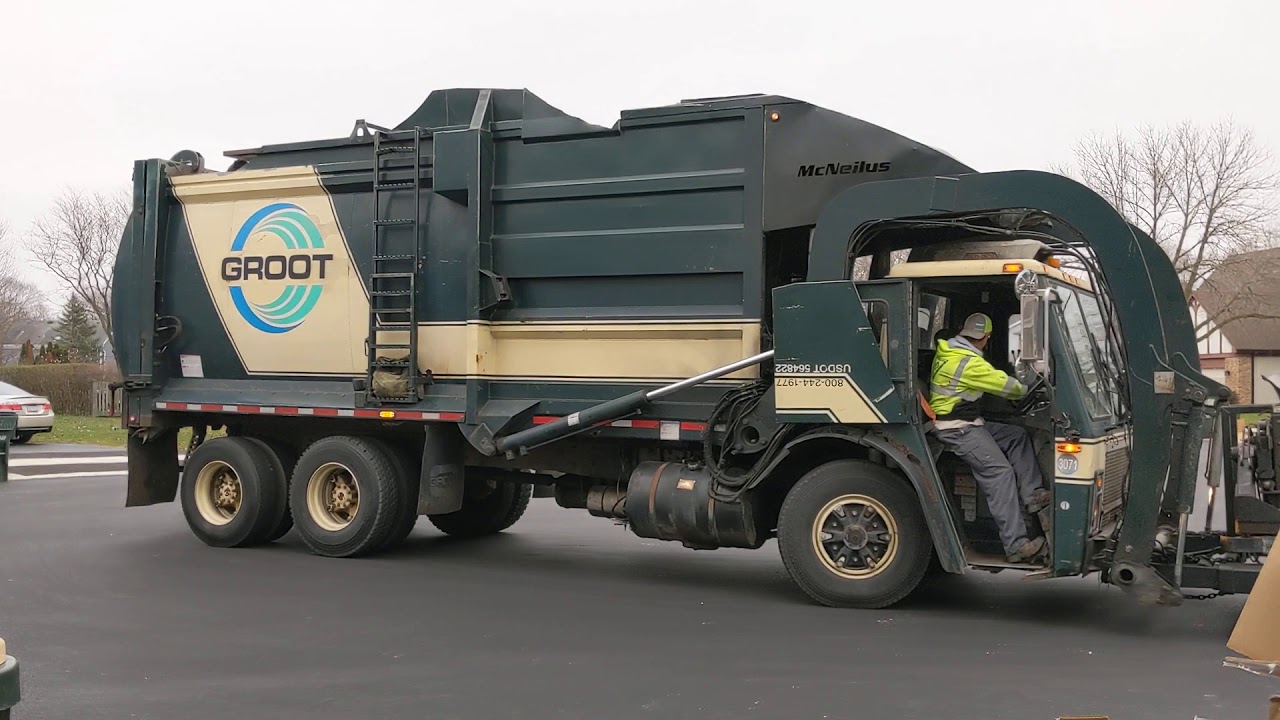 Groot Mack LE Front Loader on trash