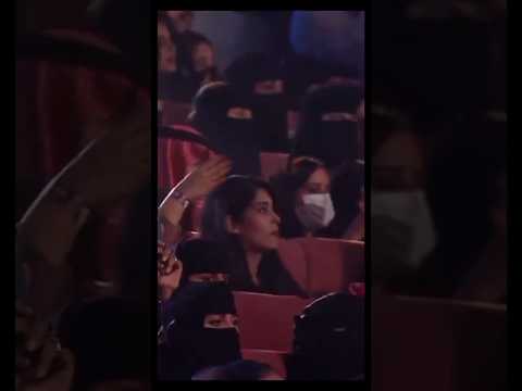 عبد المجيد عبدالله خلي وله سنتين غايب وقلبي من الأشواق ذايب بالله ياعواد بالله