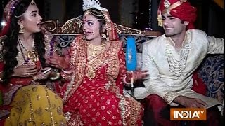 Swaragini - Jodein Rishton Ke Sur: Swara and Sanskar Get Married - India TV Resimi